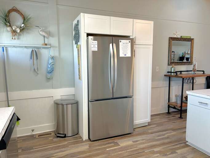 Kitchen Fridge
JR 4.9.25