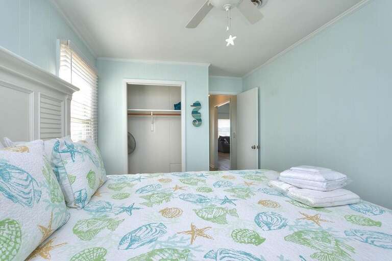 Blue and Green Fish Queen Bedroom with Closet