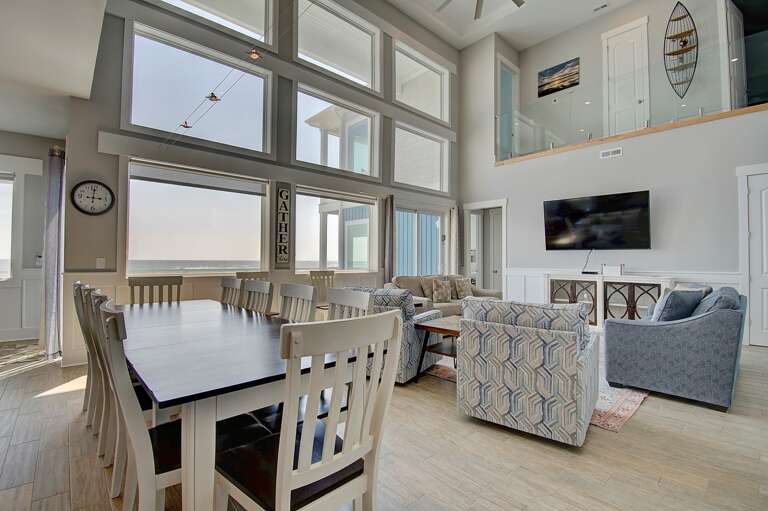 1st Floor Dining Area