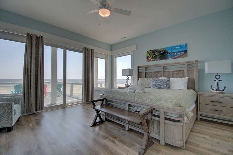 1st Floor Master Bedroom