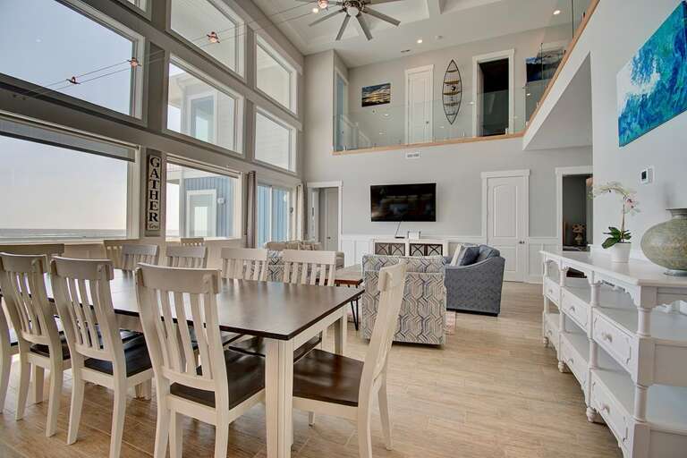 1st Floor Dining Area