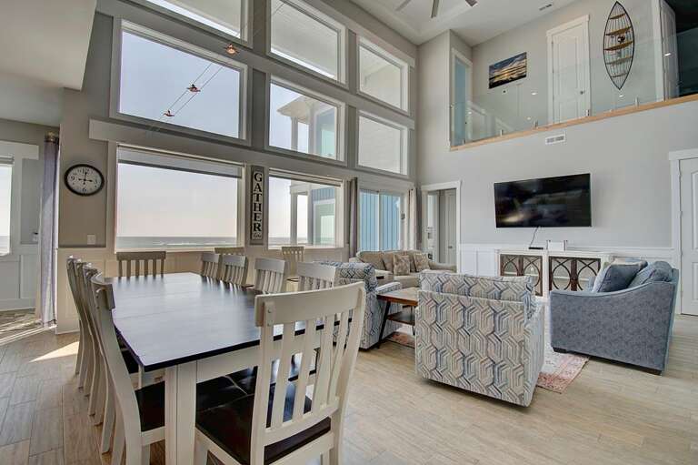 1st Floor Dining Area