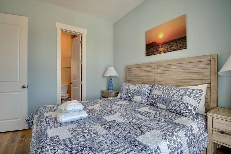 2nd Floor Guest Bedroom w/ Bathroom