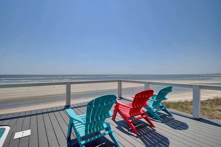 Oceanside Pool and Deck Area