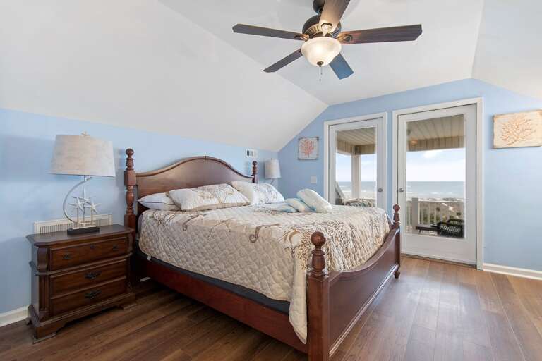 King bed with Ocean View