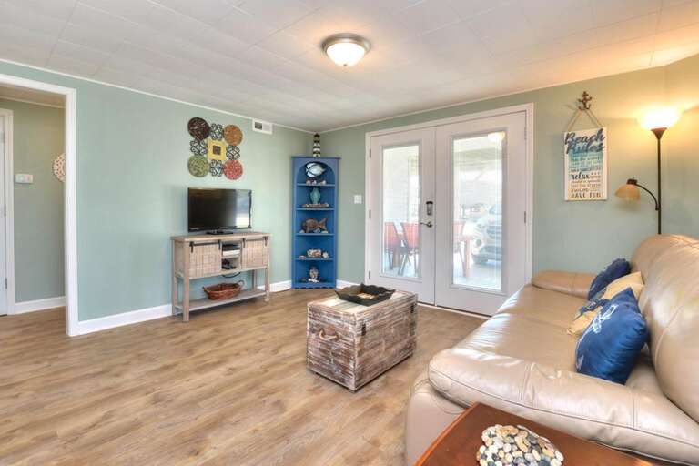 Yat The Beach Down 3