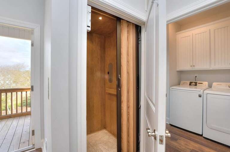 Footprints in the Sand 17 Elevator