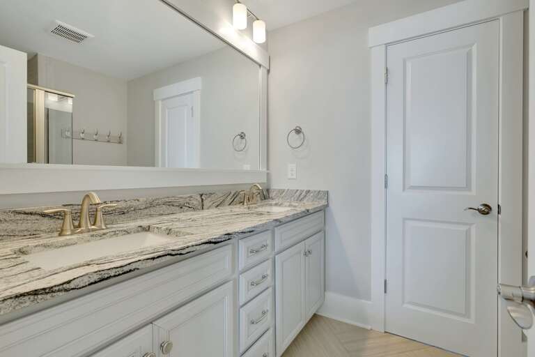 Full bathroom Vanity