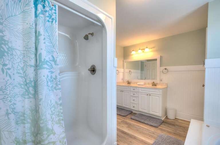 Jewels Del Mar 32 GW 3.30.24