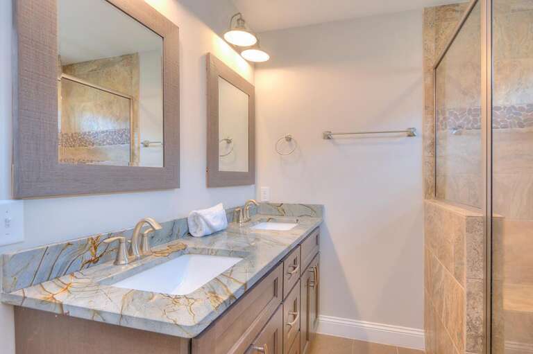 2nd Level Master Bathroom