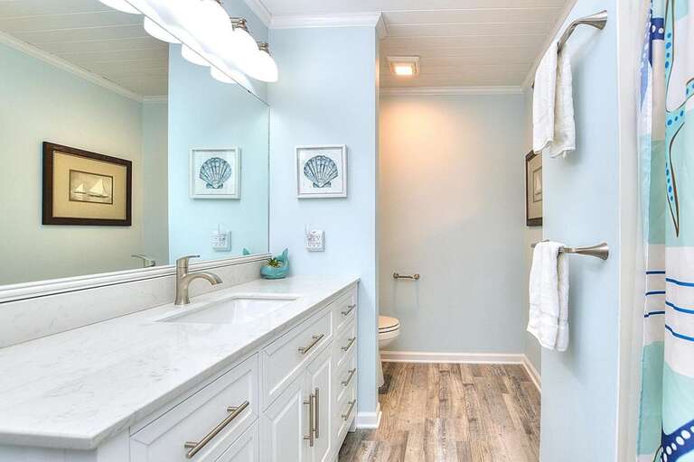 Bathroom 
GW 6.2022