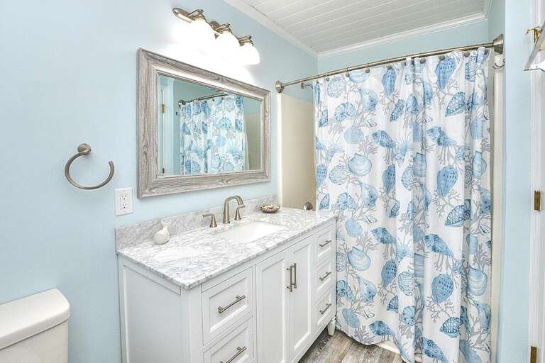 Bathroom 
GW 6.2022