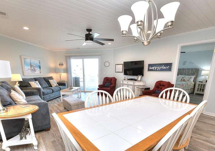 Dining Area
GW 6.2022