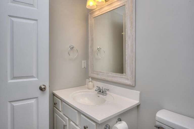 Bathroom 
GW 3.2023