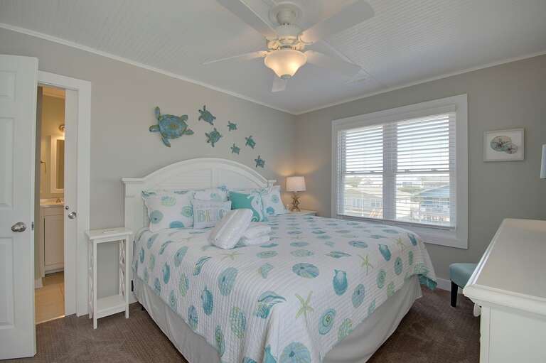 Bedroom 
e