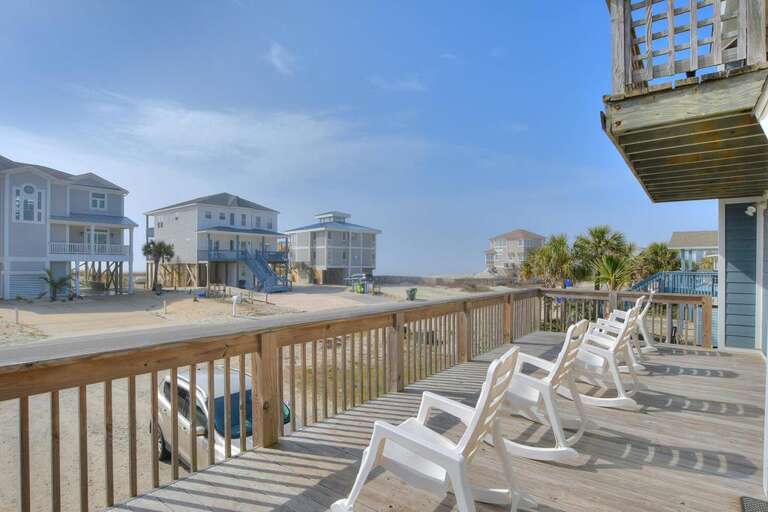 Front of House 1st level Deck