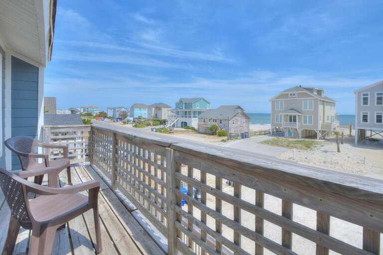 Front of House 2nd level Deck