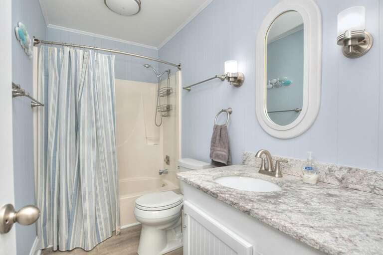 Shower/tub