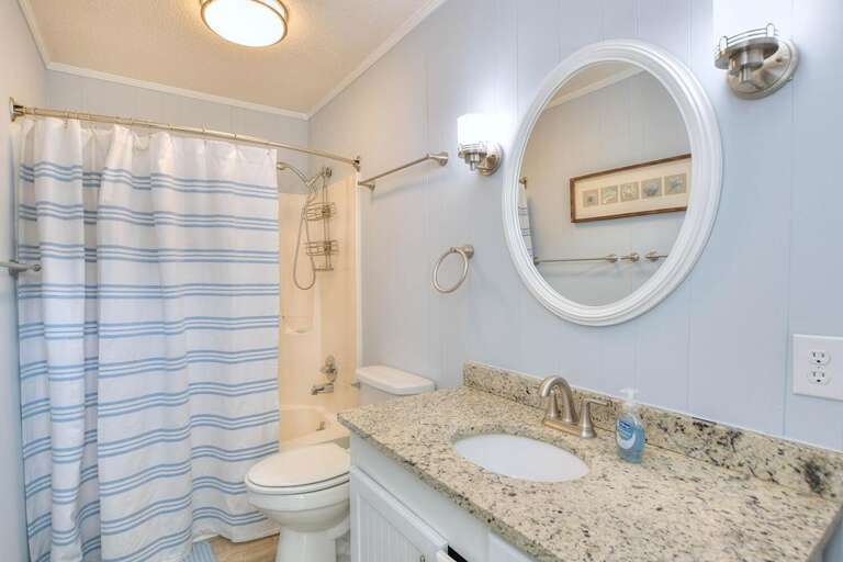 Shower/tub