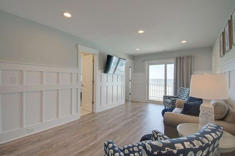 2nd Living Area