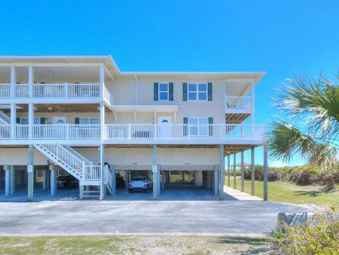 Exterior of Condo
GW 4.14.23