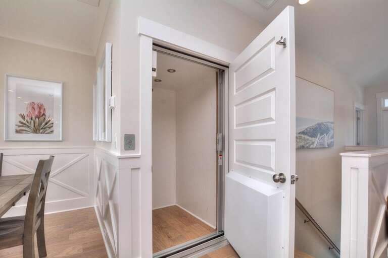 Seas the Day 23 Elevator Top Floor