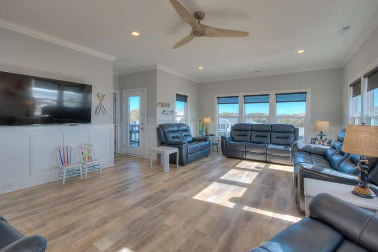 Living Room 
GW 1.2023