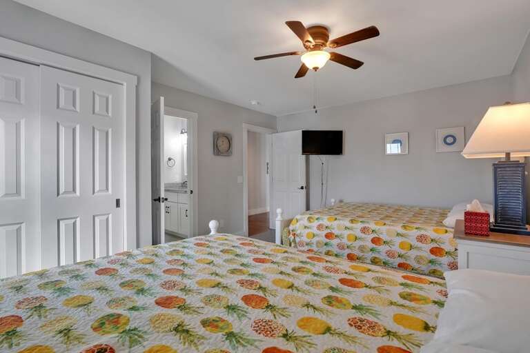 Rushin' to the Beach 52