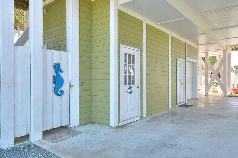 Sea Section 56 Outdoor Shower & Covered Parking