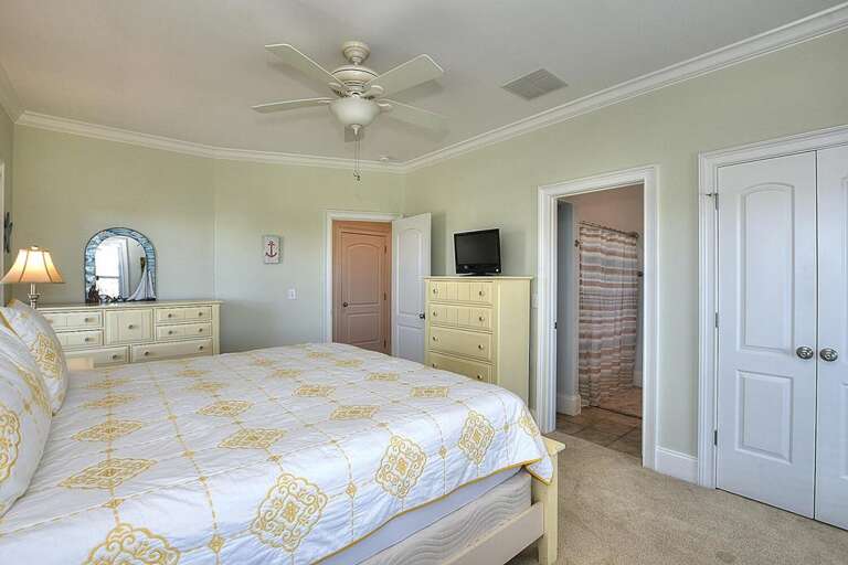 Sea Section 39 Downstairs Bedroom 2