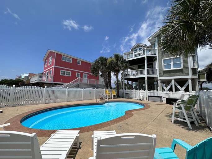 Sea Section 50 Pool Area