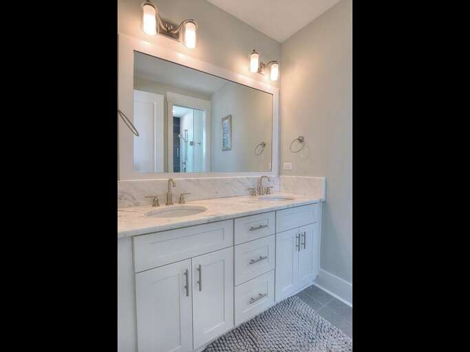 2nd Floor Master Bathroom