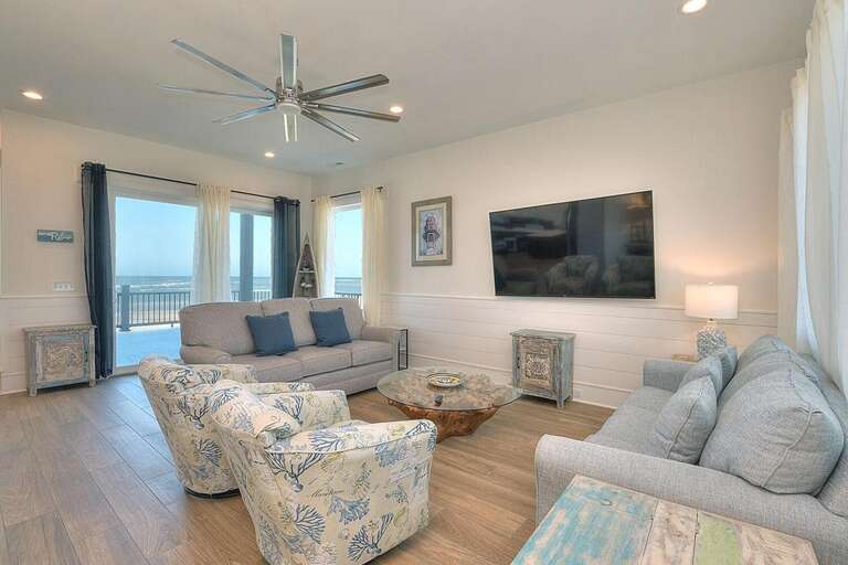 3rd Floor Common Area