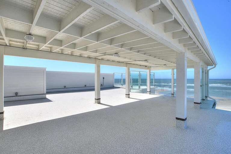 Land's End 53 Rooftop Entertainment.Event Area