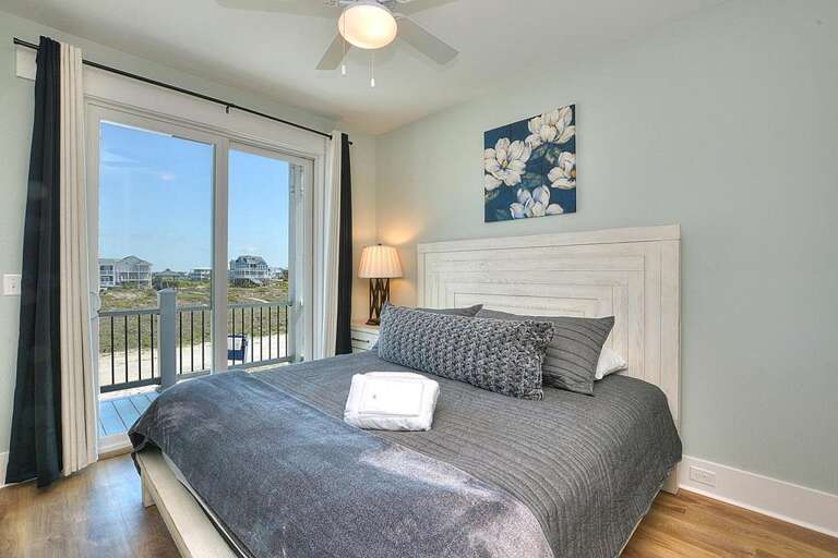 2nd Floor Guest Bedroom w/ Private Bath
