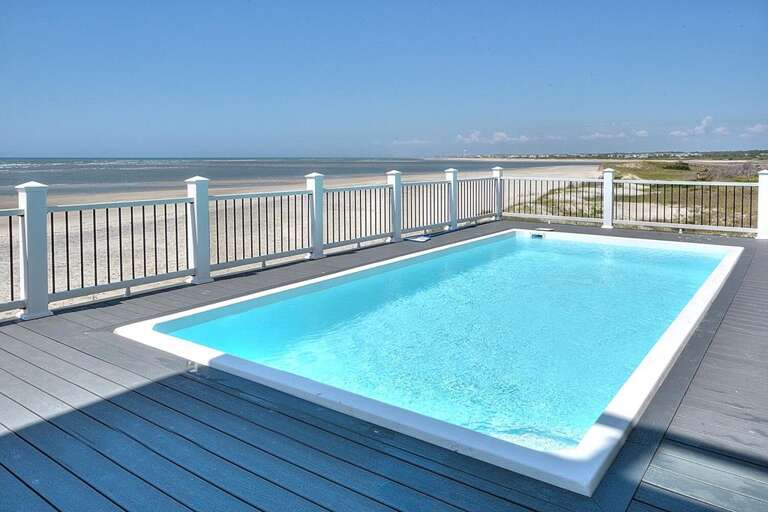 2nd Floor Elevated In-Deck Pool