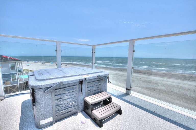 Land's End 4 GW 6.2022 Hot Tub