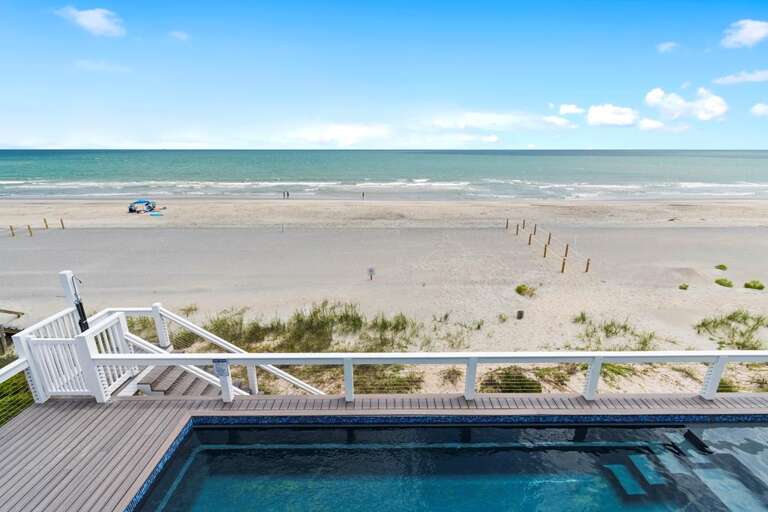 Large Elevated Pool in Deck