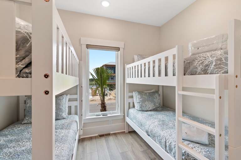 Bunk beds twin/twin