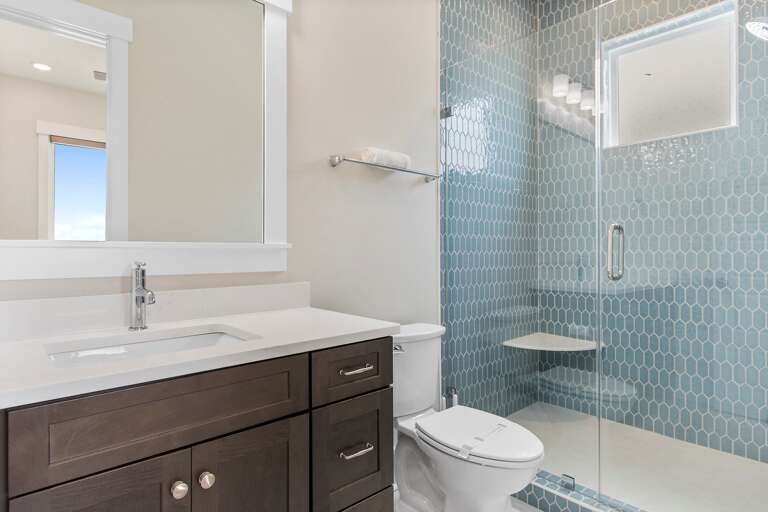 Full Bathroom walk-in shower