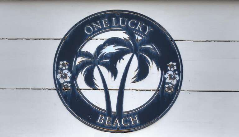 One Lucky Beach 30 GW 1.2023