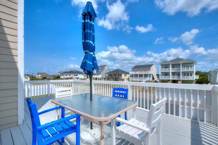 1st Level Street Side Deck Table & Chairs
GW 5.16.23