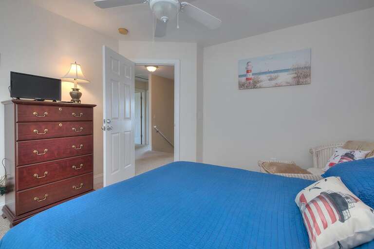 Blue Queen Bedroom TV
GW 5.16.23