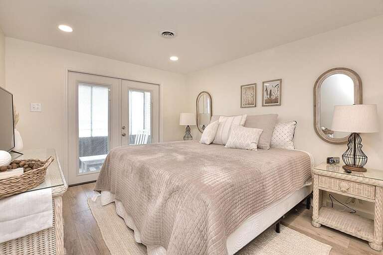 A Painted Palm Tree 23 GW 6.2022