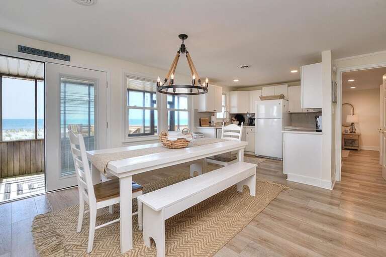 A Painted Palm Tree 19 GW 6.2022