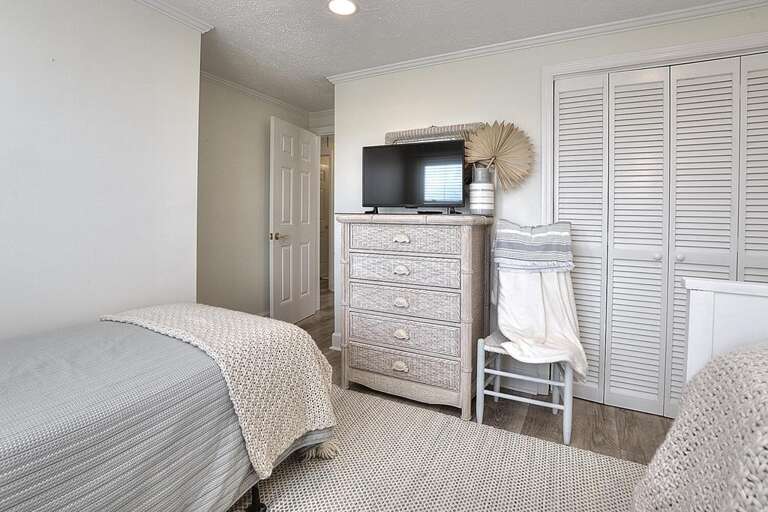 2 Twin Bedroom with trundle
GW 6.2022