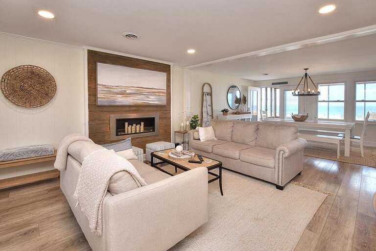 Living Room 
GW 6.2022
