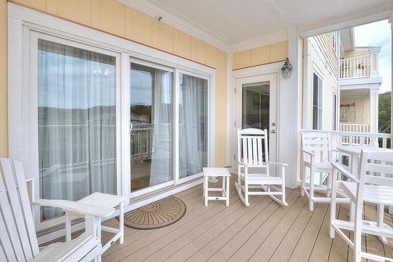 Balcony
GW 6.2022