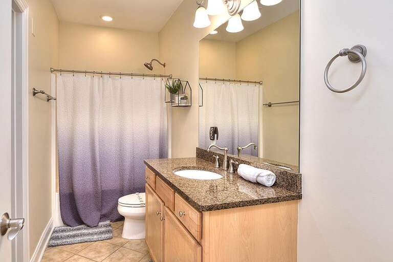 Bathroom 
GW 6.2022