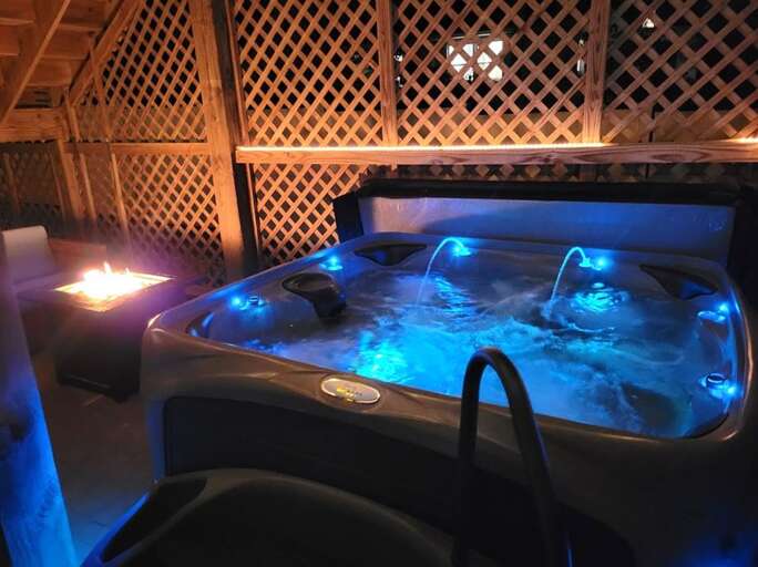 Seating Area / Hot Tub Night Time View Pt 2